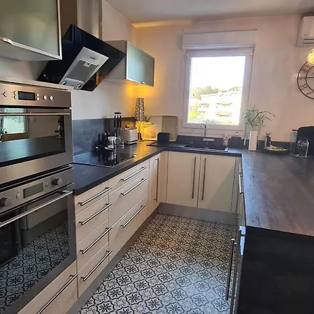 Modern For 4 People With Terrace Antibes