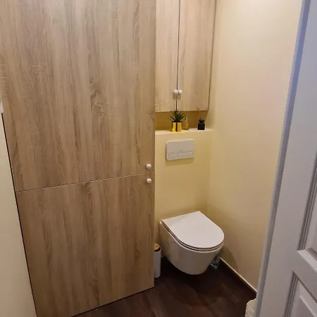 Apartment Modern For 4 People With Terrace Antibes
