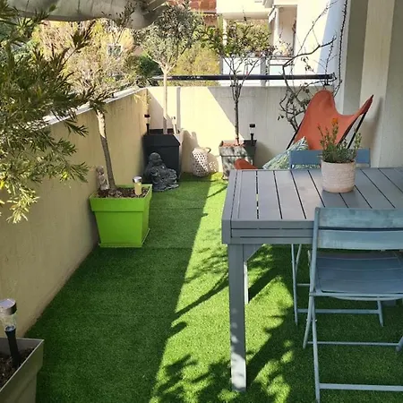 Apartment Modern For 4 People With Terrace *