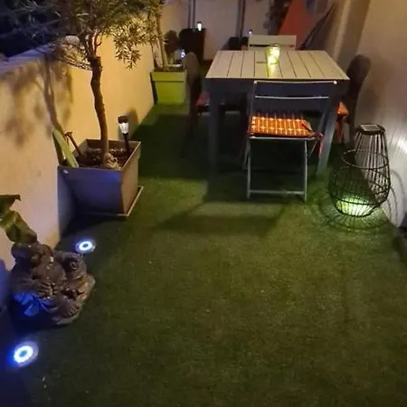 Modern For 4 People With Terrace Apartment